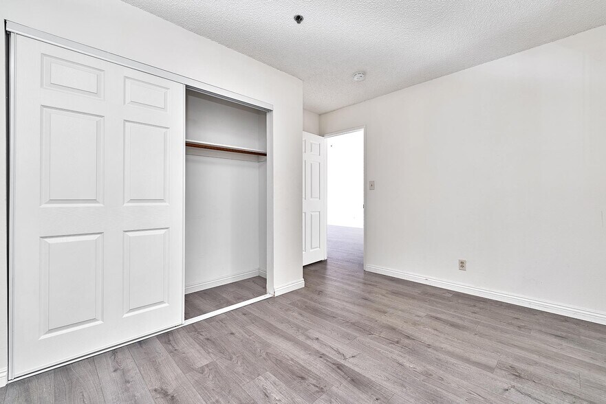 More Photos Of 209 S Alexandria Ave, Los Angeles Apartments For Sale