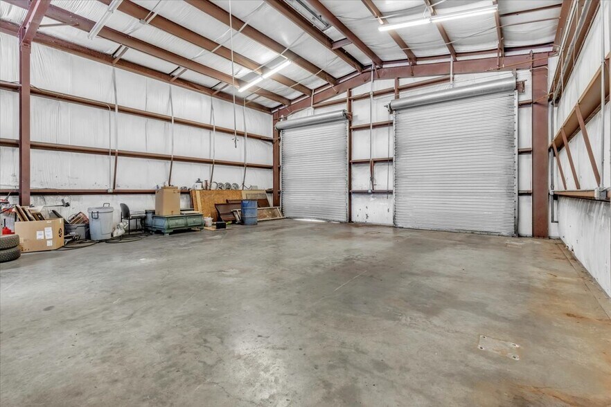 More Photos Of 4610 Center St, Deer Park Light Distribution For Sale