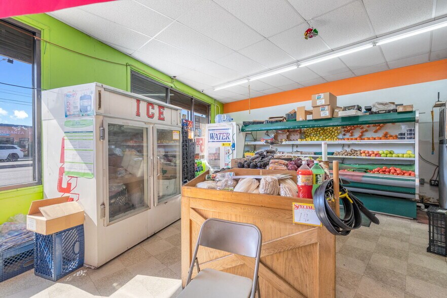 More Photos Of 10236 Long Beach Blvd, Lynwood Supermarket For Sale