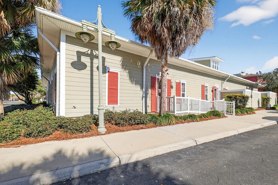 More Photos Of 910 Old Camp Road, #110, #112, and #114, The Villages Medical For Lease