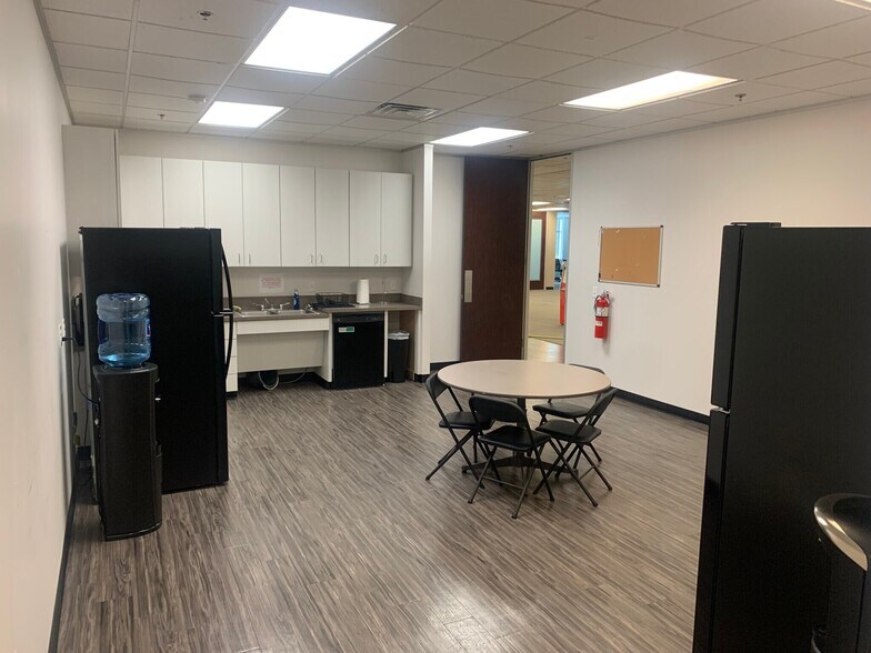 More Photos Of 10245 W Little York Rd, Houston Light Distribution For Lease