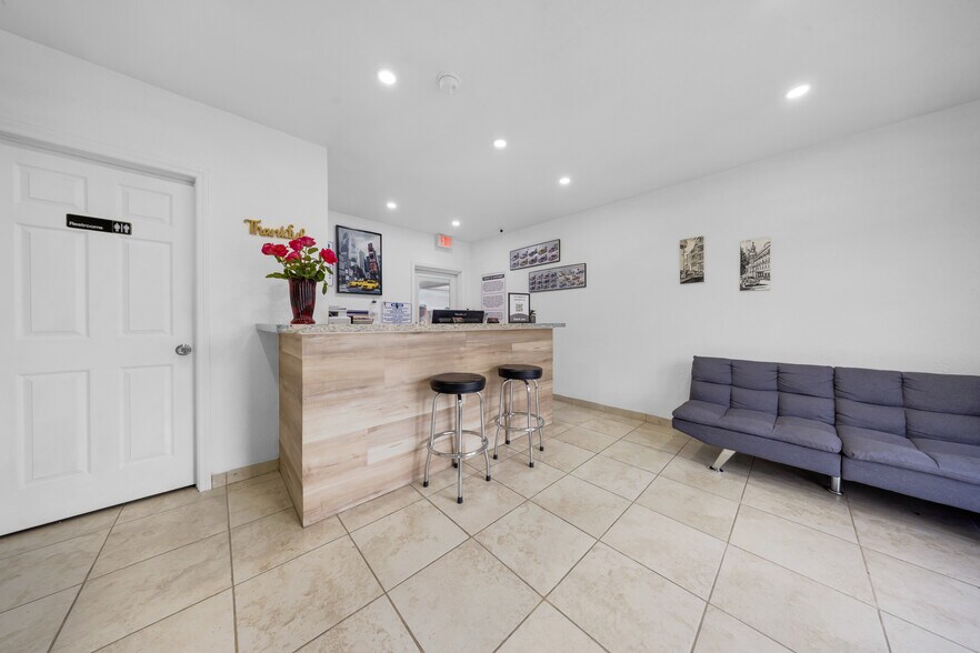 More Photos Of 1025 E 45th St, Hialeah Auto Salvage Facility For Sale