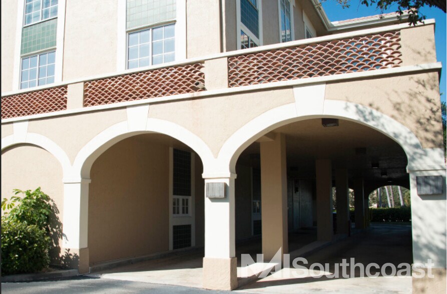 More Photos Of 7000 SE Federal Hwy, Stuart Office For Lease