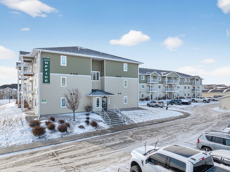 More Photos Of 2415-2501 24th Ave, Williston Apartments For Sale