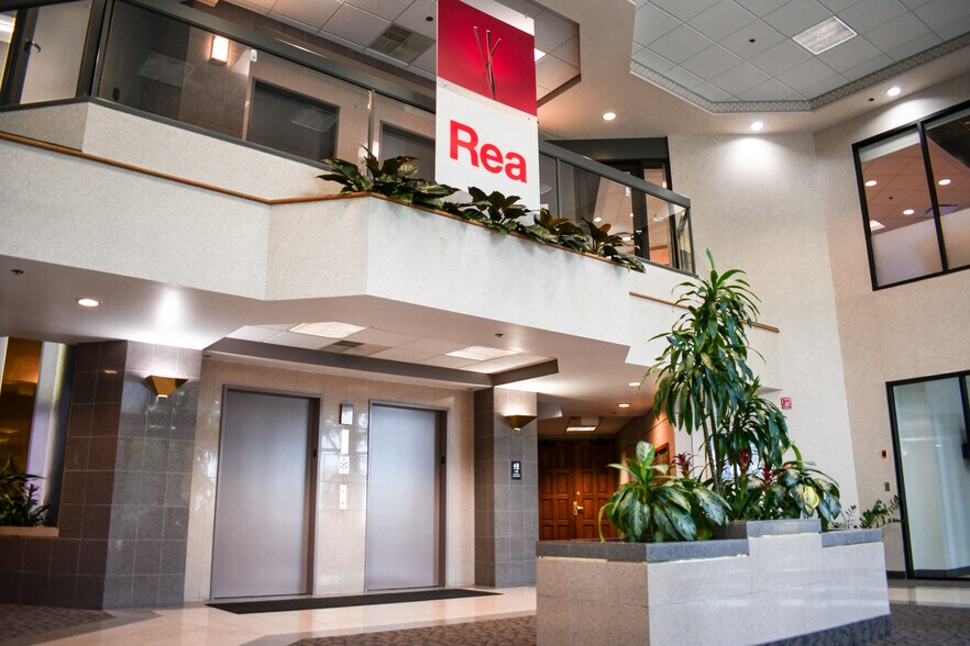 More Photos Of 3400 E Coliseum Blvd, Fort Wayne Unknown For Lease