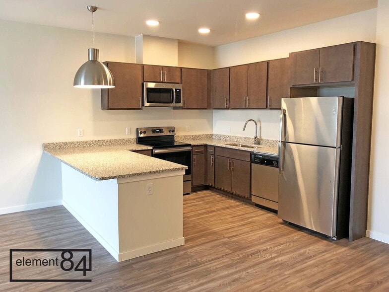 More Photos Of 1482 S 84th St, West Allis Apartments For Lease