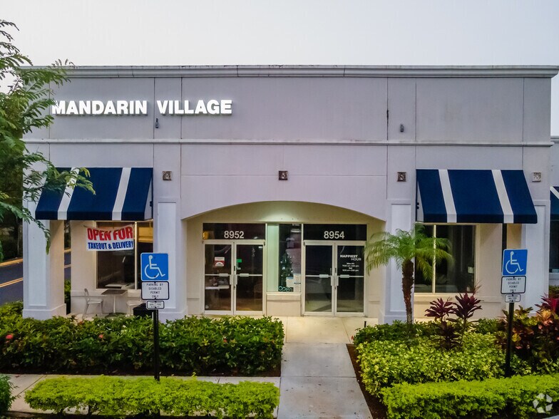 More Photos Of 8950-8970 Cleary Blvd, Plantation Unknown For Lease