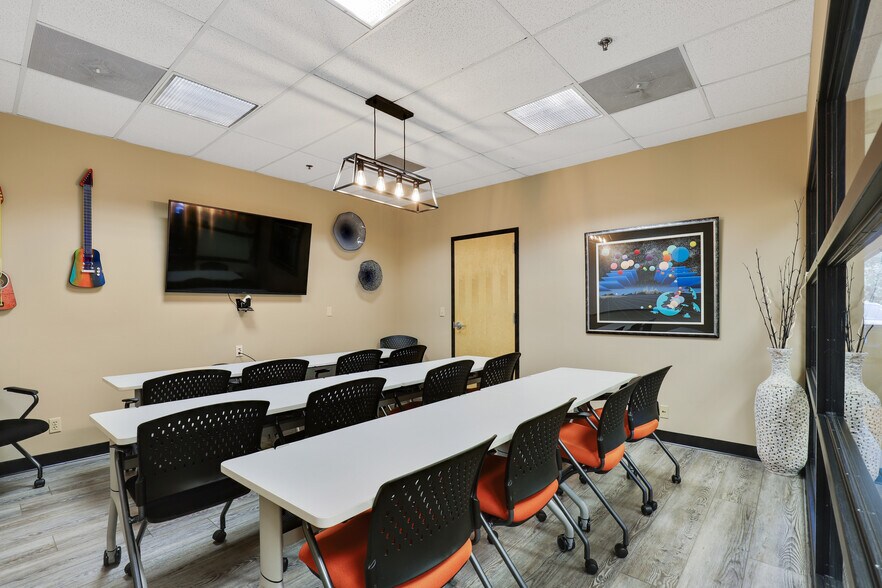 Primary Photo Of 691 Trade Center Blvd, Chesterfield Coworking Space