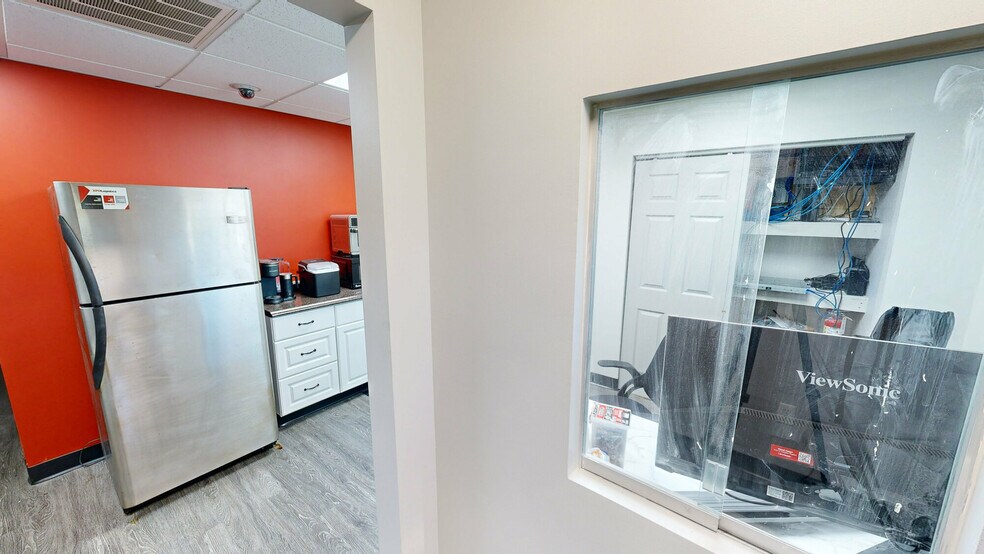 More Photos Of 399 Prairie Industrial Pky, Mulberry Warehouse For Sale