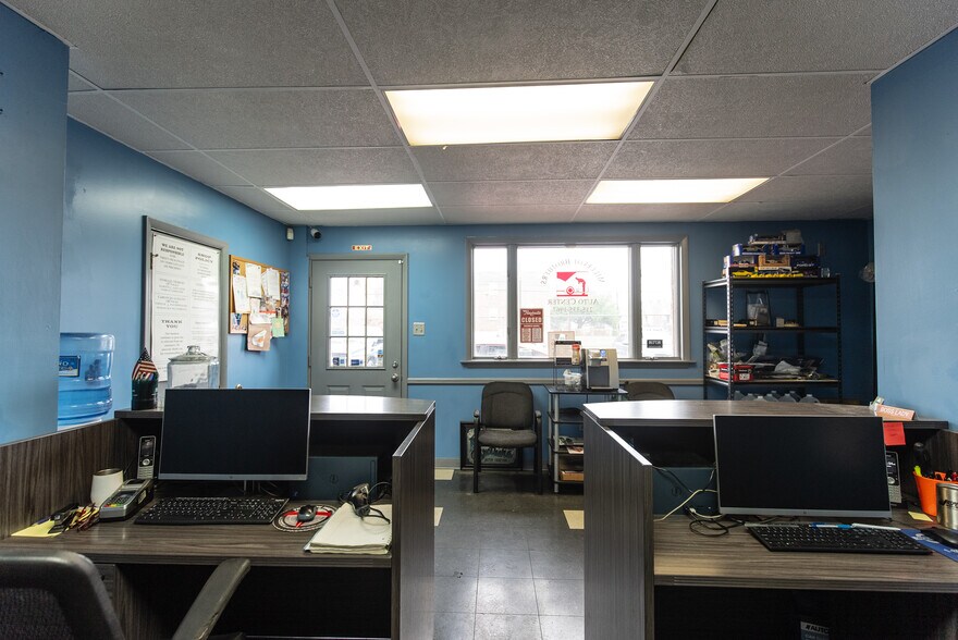 More Photos Of 8685 Torresdale Ave, Philadelphia Auto Repair For Sale