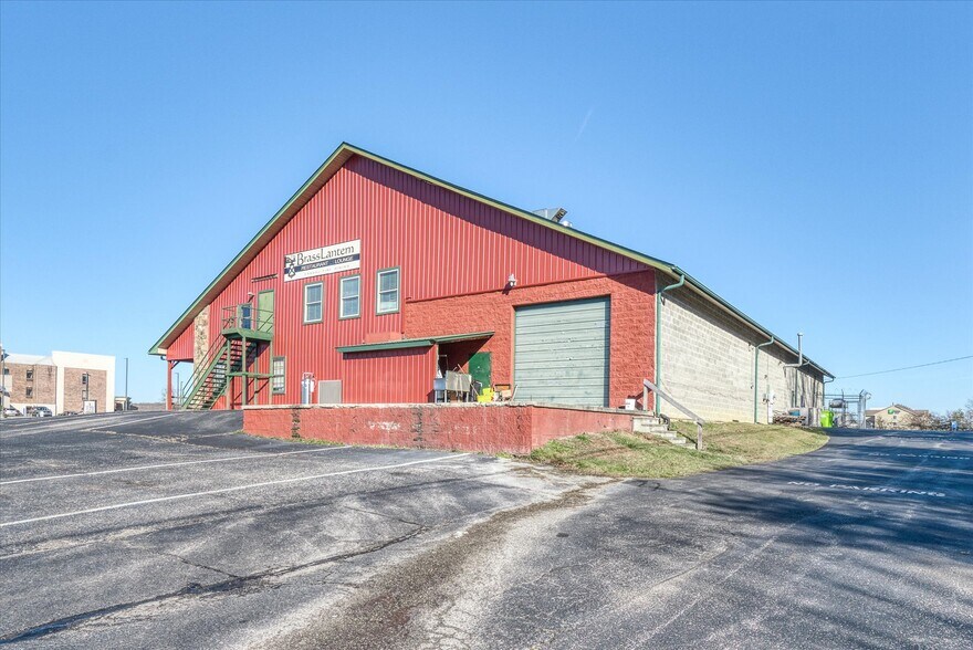 More Photos Of 78 Chestnut Hill Rd, Crossville Freestanding For Sale