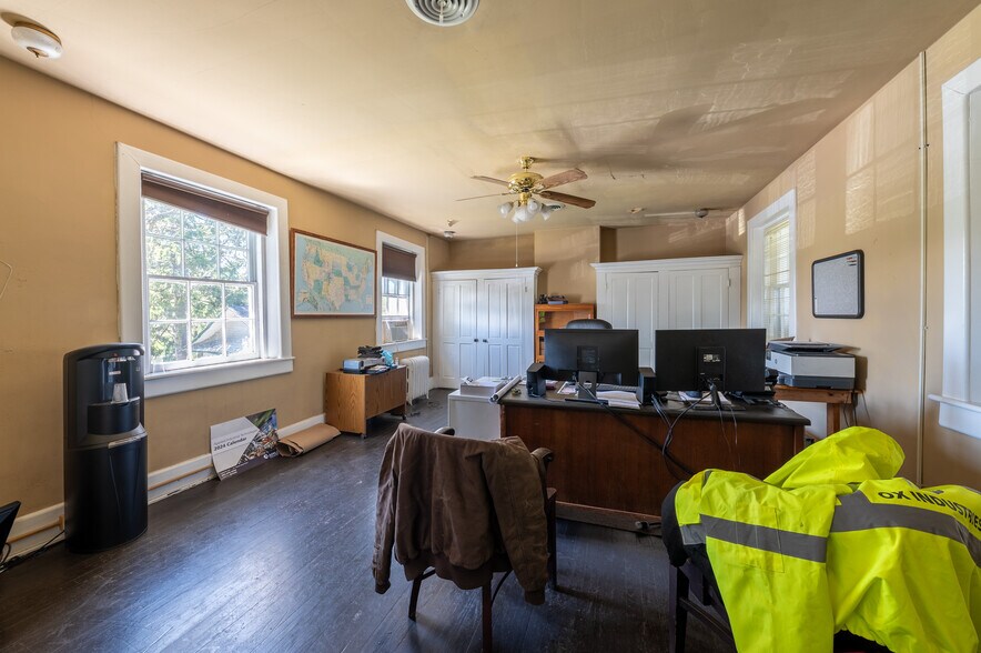 More Photos Of 164 Eyster Rd, Halltown Manufacturing For Sale