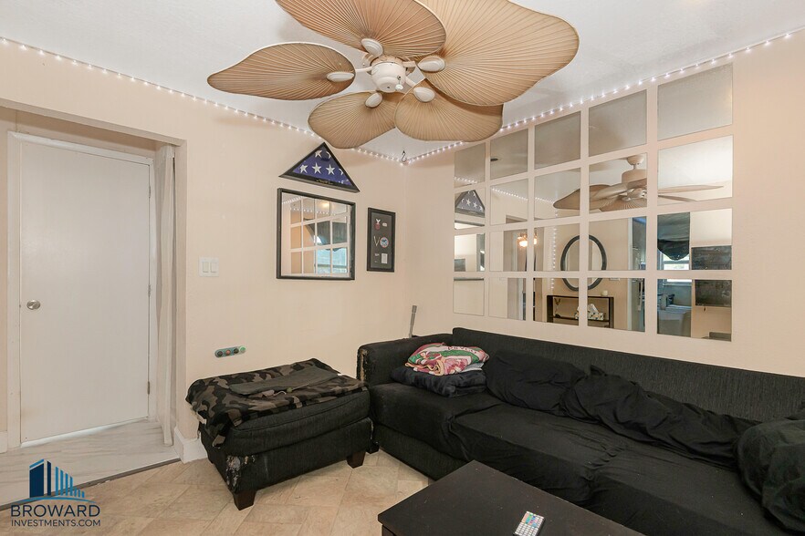 More Photos Of 224 SW 15th St, Dania Beach Apartments For Sale