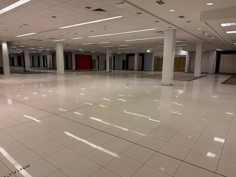 More Photos Of 1305-1401 W Esplanade Ave, Kenner Unknown For Lease