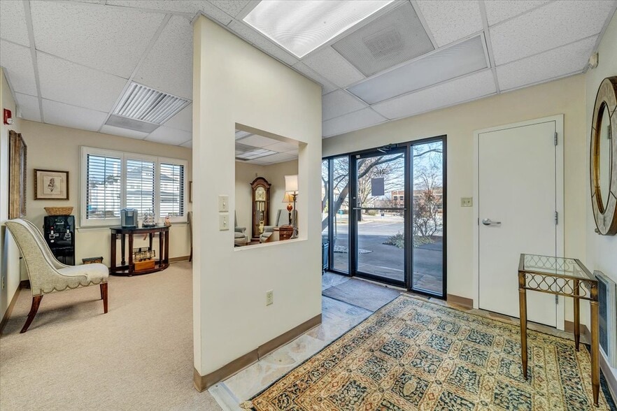 More Photos Of 2118 Rosalind Ave, Roanoke Medical For Sale