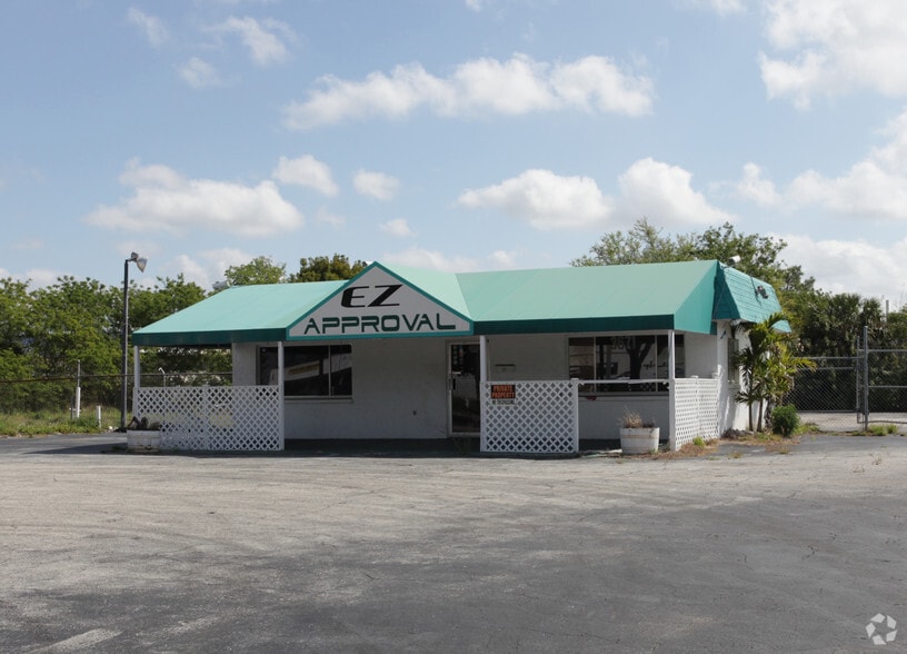 More Photos Of 3671 Fowler St, Fort Myers Freestanding For Sale