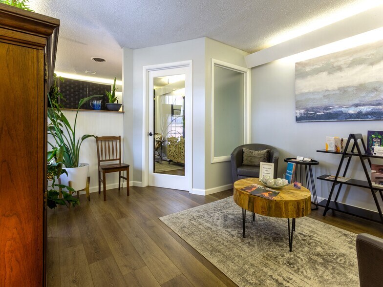 More Photos Of 5 Doctors Park, Asheville Medical For Lease