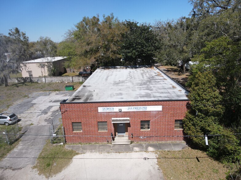 More Photos Of 2363 Swan St, Jacksonville Warehouse For Sale