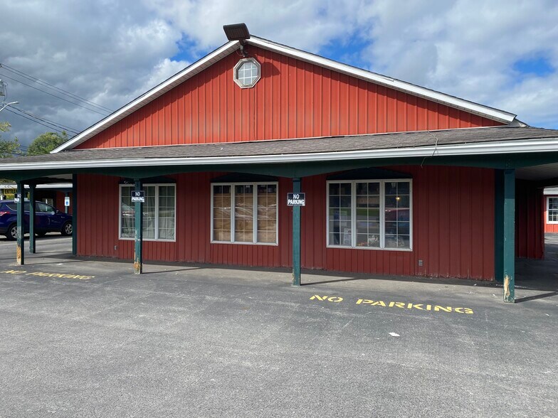 More Photos Of 3333 Lockport Olcott Rd, Newfane Restaurant For Sale