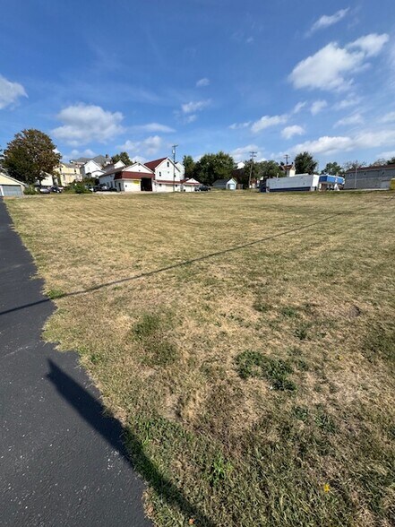 More Photos Of 775 W Chestnut St, Washington Auto Dealership For Sale