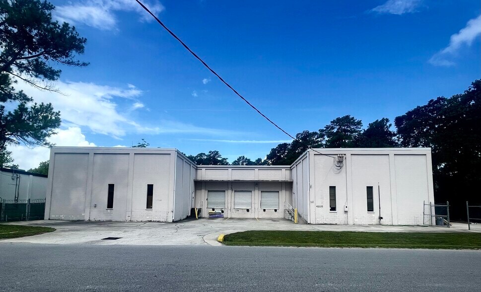 More Photos Of 4818 Victor St, Jacksonville Warehouse For Lease