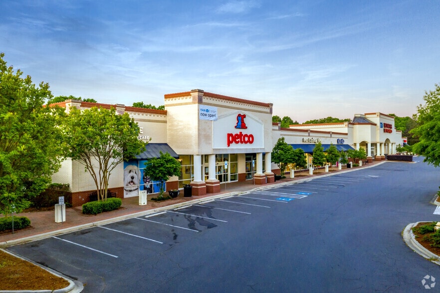 More Photos Of 3333-3351 Pineville Matthews Rd, Charlotte Unknown For Lease