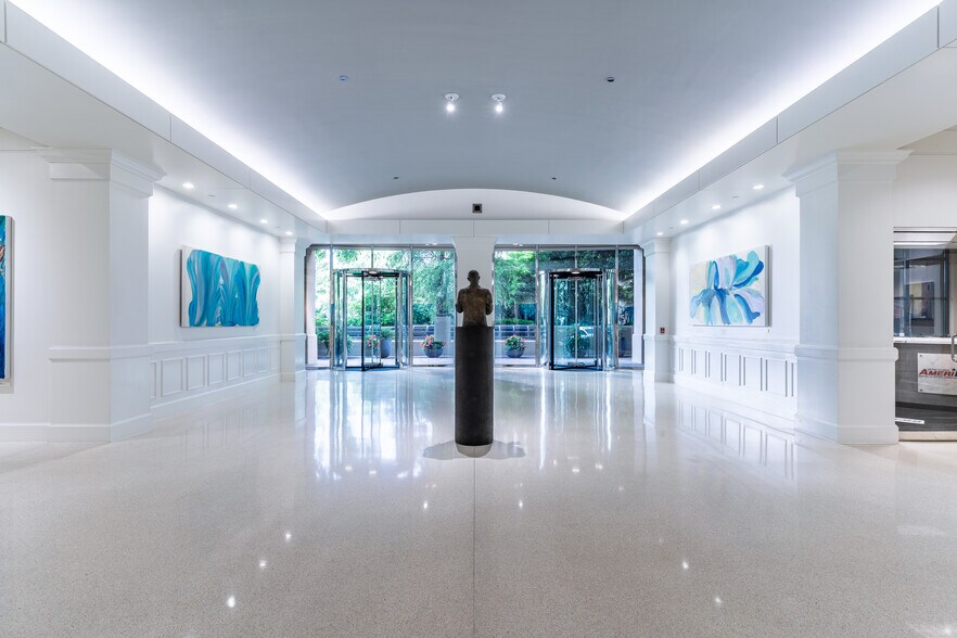 More Photos Of 3390 Peachtree Rd NE, Atlanta Office For Lease