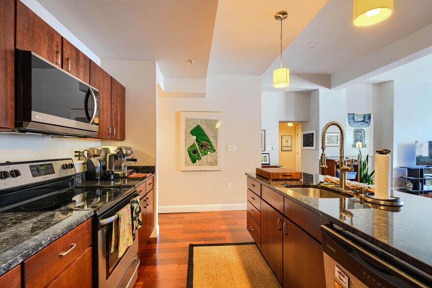More Photos Of 1025 St. Paul St, Baltimore Apartments For Sale