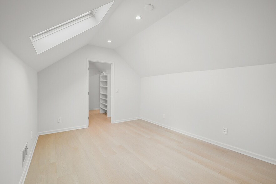 More Photos Of 617 Westmount Dr, West Hollywood Apartments For Sale