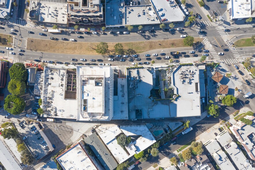 More Photos Of 11661 W San Vicente Blvd, Los Angeles Office For Lease