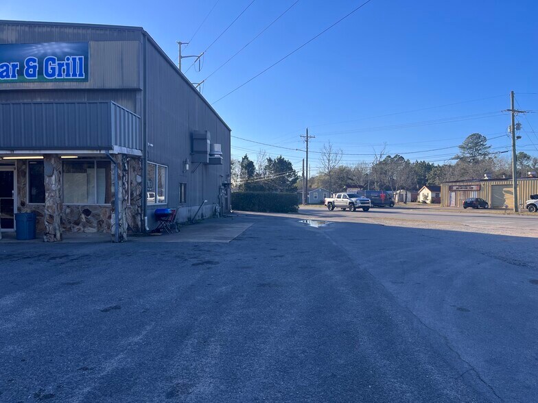 More Photos Of 3525 Boone St, Moss Point Restaurant For Sale