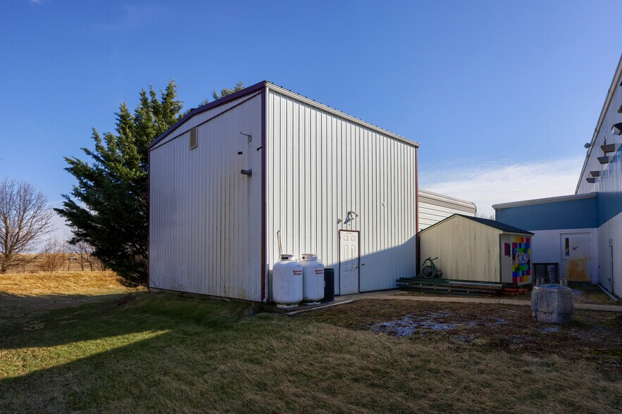 More Photos Of 205 Bucky Dr, Lititz Manufacturing For Sale