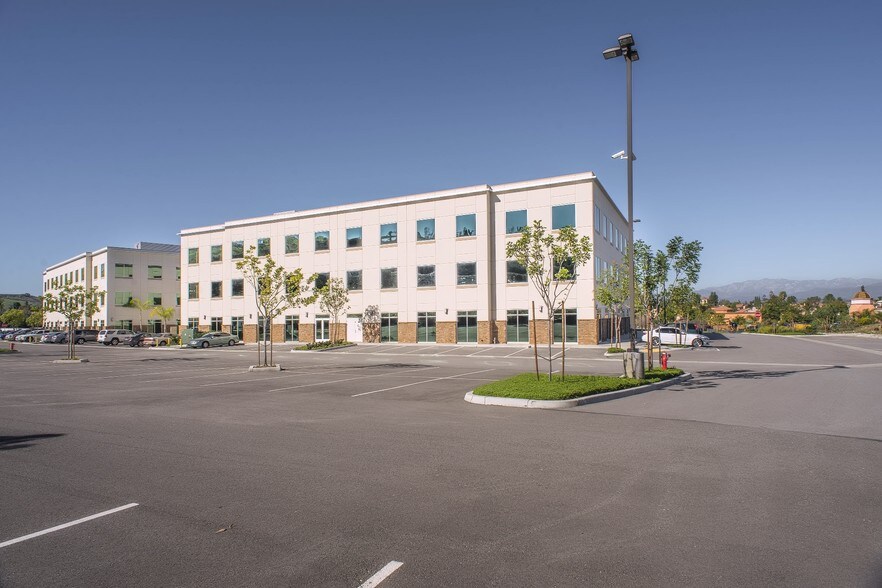 More Photos Of 18-68 Rio Rancho Rd, Pomona Unknown For Lease
