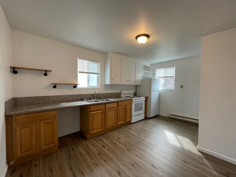 More Photos Of 3018 E Olympic Ave, Spokane Apartments For Sale