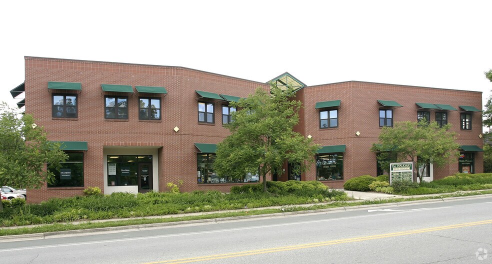 More Photos Of 205 W Main St, Carrboro Office For Lease