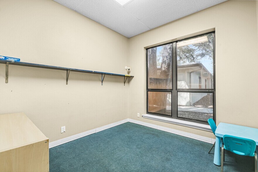 More Photos Of 14235 Blanco Rd, San Antonio Office For Sale