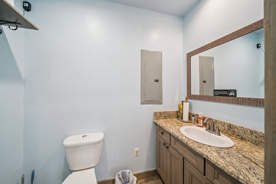 More Photos Of 100 Main St, Bernice Self Storage For Sale