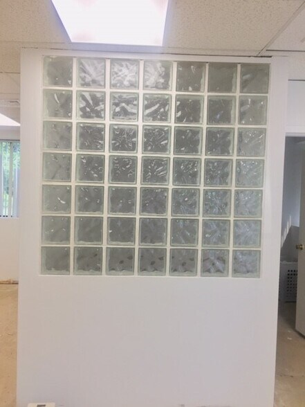 More Photos Of 2231 Fifth Ave, Ronkonkoma Warehouse For Lease