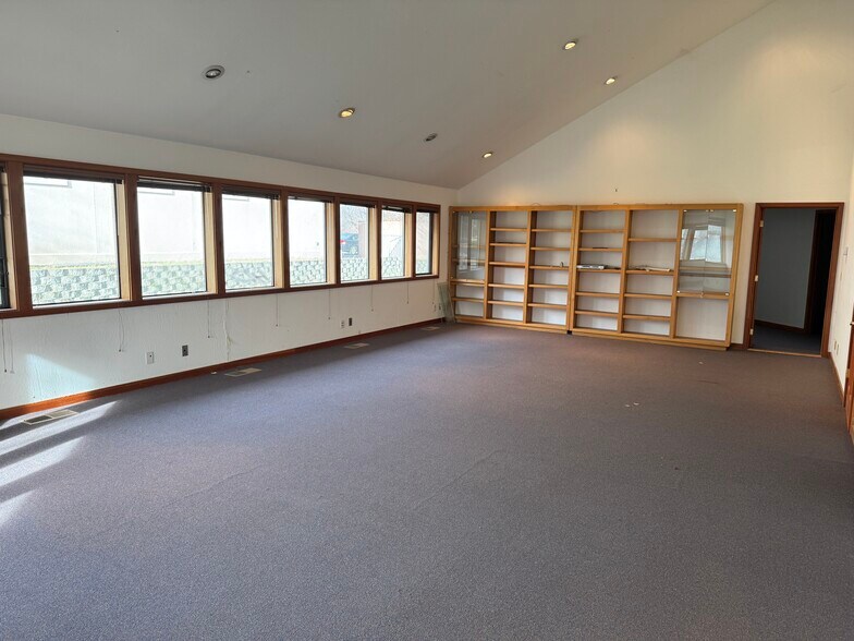 More Photos Of 400 Williamson Way, Ashland Office Residential For Sale