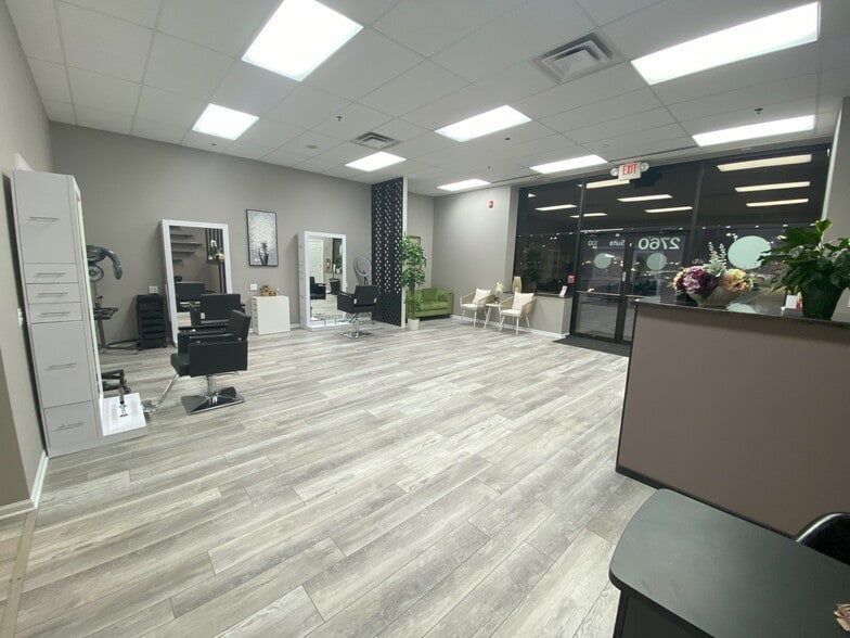 More Photos Of 2760 Aurora Ave, Naperville Storefront Retail Office For Lease