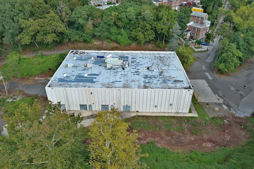 More Photos Of 4000 Bridge St, Drexel Hill Manufacturing For Sale