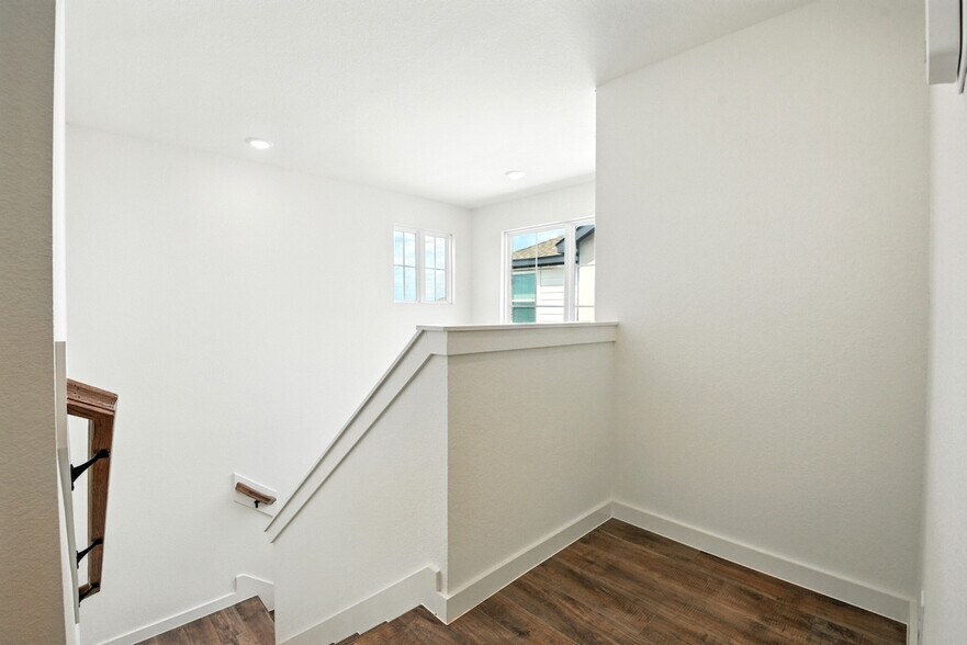 More Photos Of 1805 N Peach Creek Dr, Dayton Apartments For Sale