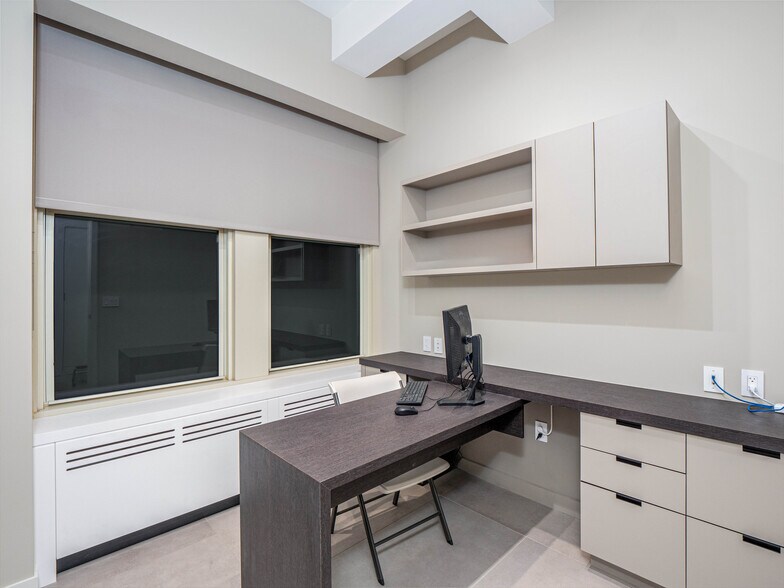 More Photos Of 70 W 36th St, New York Office For Sale