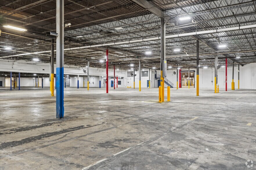 More Photos Of 615 Industrial Ave, Salisbury Warehouse For Sale