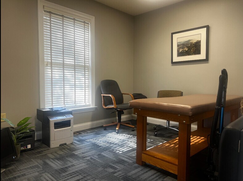 More Photos Of 383 Corbin Center Dr, Corbin Healthcare For Lease