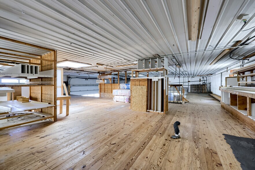 More Photos Of 197 Pencroft Dr N, Holtwood Industrial For Sale