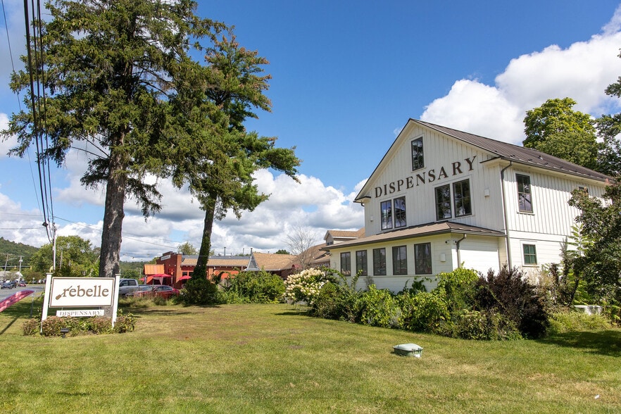 More Photos Of 783 S Main St, Great Barrington Storefront Retail Office For Sale