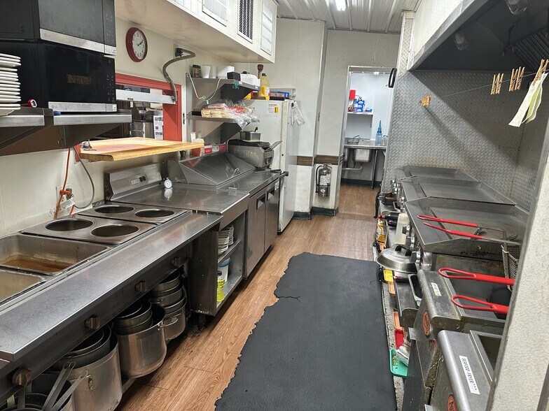 More Photos Of 108 N Phelps St, Decatur General Retail For Sale