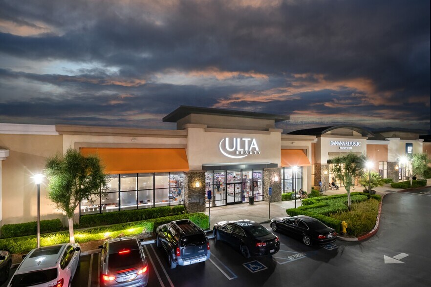 More Photos Of 27651 San Bernardino Ave, Redlands Unknown For Lease