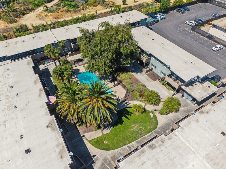 More Photos Of 550 Berry Ave, Hayward Apartments For Sale